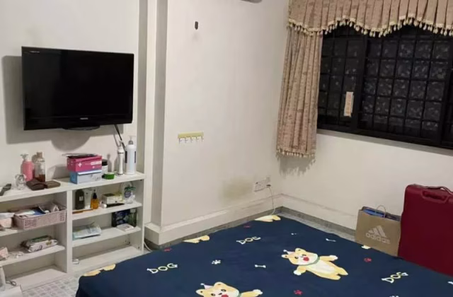 单间出租 • 马林百列 • 143 Lorong 2 Toa Payoh • S$1500 • 3房(2臥室) • 主人房
