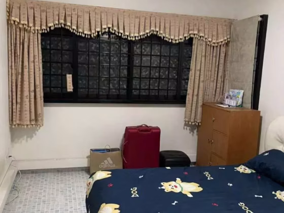 单间出租 • 马林百列 • 143 Lorong 2 Toa Payoh • S$1500 • 3房(2臥室) • 主人房 照片