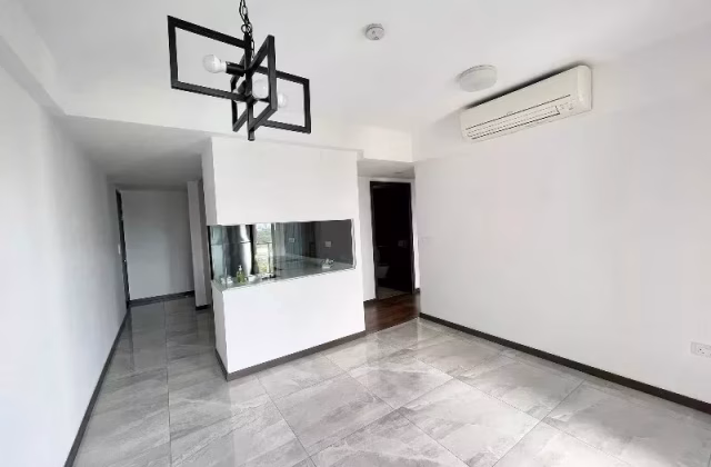 整套出租 • 林厝港 •  Lake Grande • S$4000 • 住宅公寓 • 637ft² / 59m²