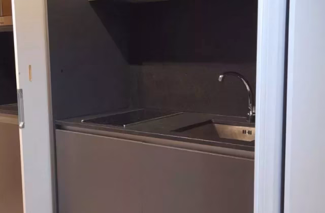 房屋出售 • 金文泰 •  Alex Residences • S$2800 • 住宅公寓 • 470ft² / 43m²