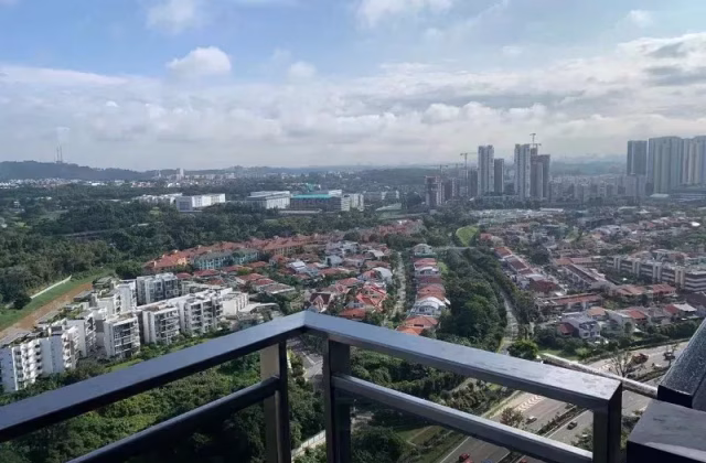 单间出租 • 武吉班让 •  Parc Riviera • S$1500 • 住宅公寓 • 普通房