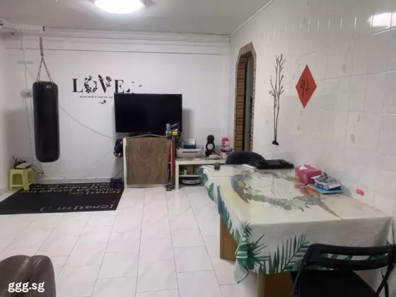 单间出租 • 西部集水区 • 453 Tampines Street 42 • S$950 • 4房(3臥室) • 普通房 照片
