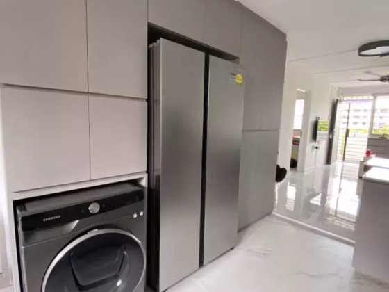单间出租 • 马林百列 • 23 Toa Payoh East • S$1350 • 3房(2臥室) • 佣人房 照片