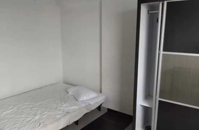 单间出租 • 新加坡河 • 417 Hougang Avenue 8 • S$5000000 • 4房(3臥室) • 普通房
