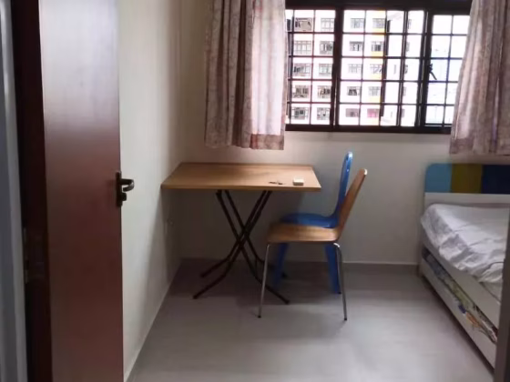 单间出租 • 马林百列 • 261 Toa Payoh East • S$800 • 3房(2臥室) • 普通房 照片