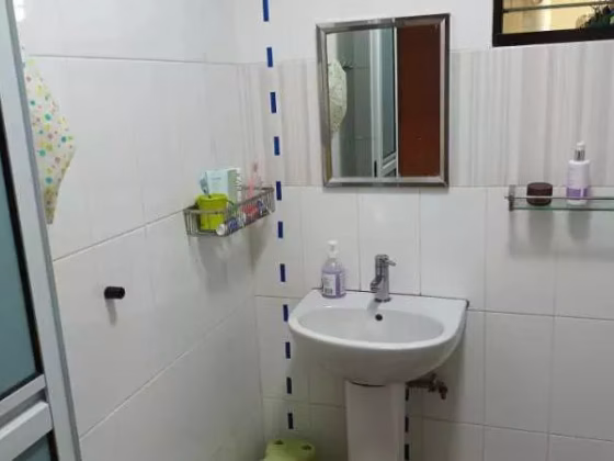单间出租 • 马林百列 • 261 Toa Payoh East • S$800 • 3房(2臥室) • 普通房 照片