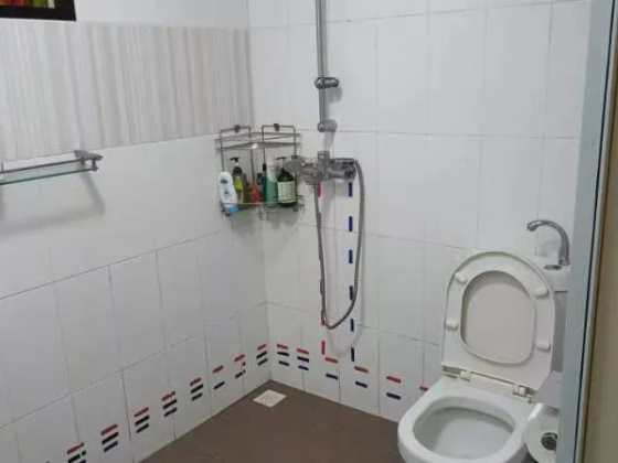 单间出租 • 马林百列 • 261 Toa Payoh East • S$800 • 3房(2臥室) • 普通房 照片
