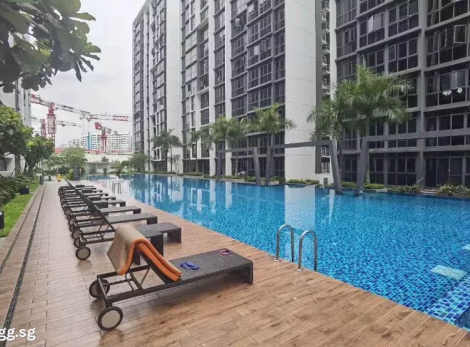 单间出租 • 梧槽 •  Symphony Suites • S$1200 • 共管公寓 • 普通房 照片