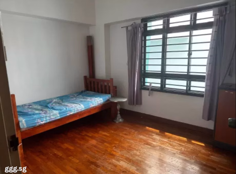 单间出租 • 林厝港 • 989D Jurong West Street 93 • S$800 • 5房(4臥室) • 普通房 照片