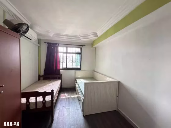 单间出租 • 三巴旺 • 583 Woodlands Drive 16 • S$500 • 3房(2臥室) • 床位出租 照片