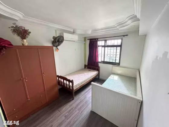 单间出租 • 三巴旺 • 583 Woodlands Drive 16 • S$500 • 3房(2臥室) • 床位出租 照片