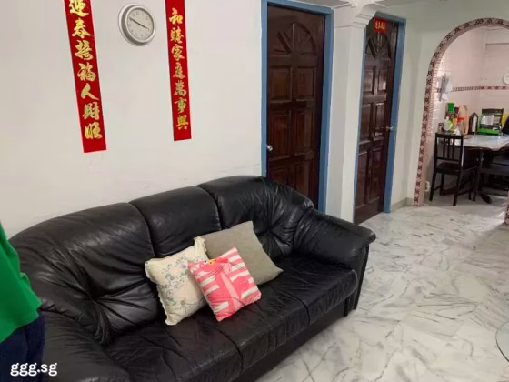 单间出租 • 金文泰 • 130 Bukit Merah View • S$1200 • 4房(3臥室) • 普通房 照片