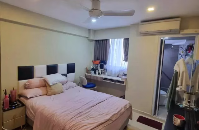 单间出租 • 金文泰 • 1 Everton Park • S$1600 • 5房(4臥室) • 主人房