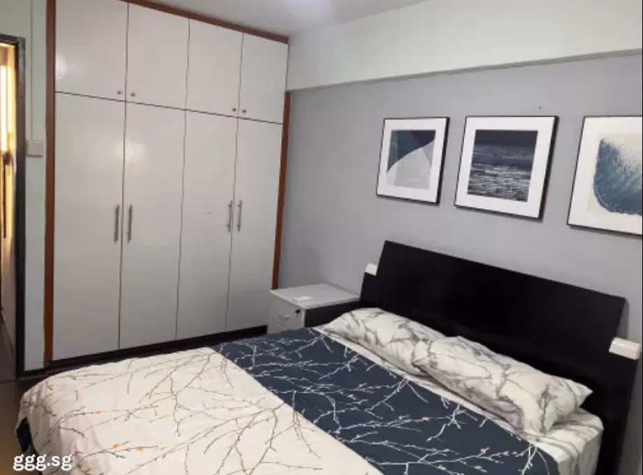 单间出租 • 欧南 • 32 Cassia Crescent • S$1000 • 4房(3臥室) • 主人房 照片