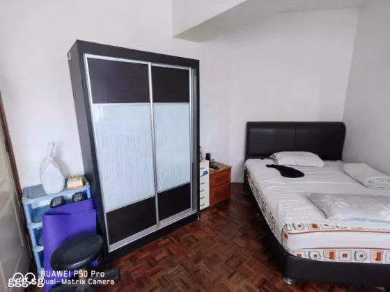 单间出租 • 巴耶利峇 •  Lakeside Tower • S$1500 • 住宅公寓 • 主人房 照片