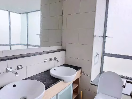 单间出租 • 马林百列 •  Intero • S$1300 • 住宅公寓 • 普通房 照片