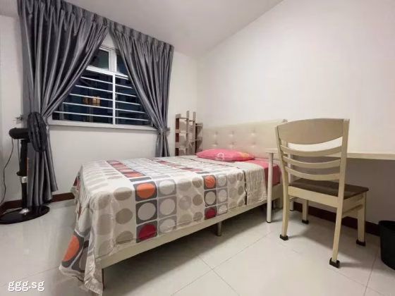 单间出租 • 芽笼 • 815B Choa Chu Kang Avenue 7 • S$800 • 4房(3臥室) • 普通房 照片