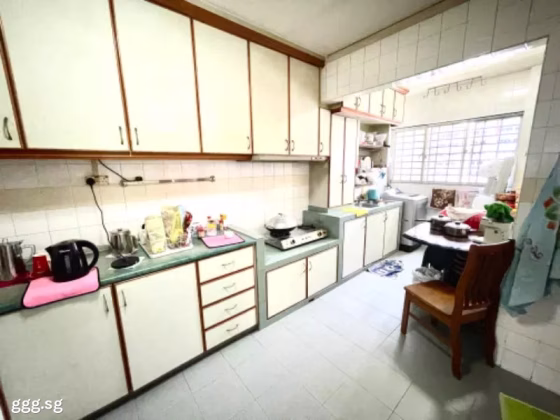 单间出租 • 巴耶利峇 • 282 Toh Guan Road • S$1200 • 3房(2臥室) • 普通房 照片