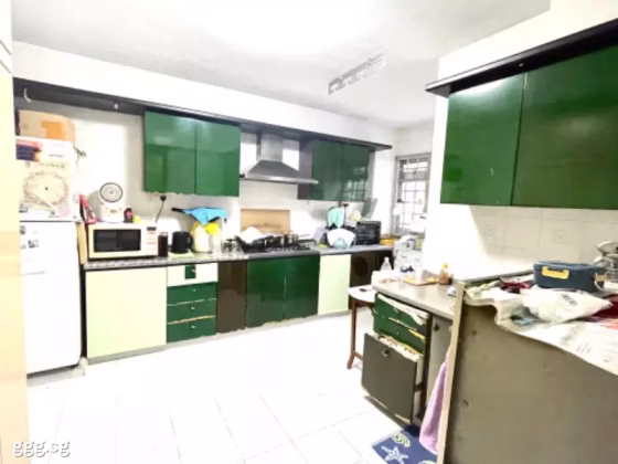 单间出租 • 宏茂桥 • 234 Pasir Ris Drive 4 • S$800 • 4房(3臥室) • 普通房 照片