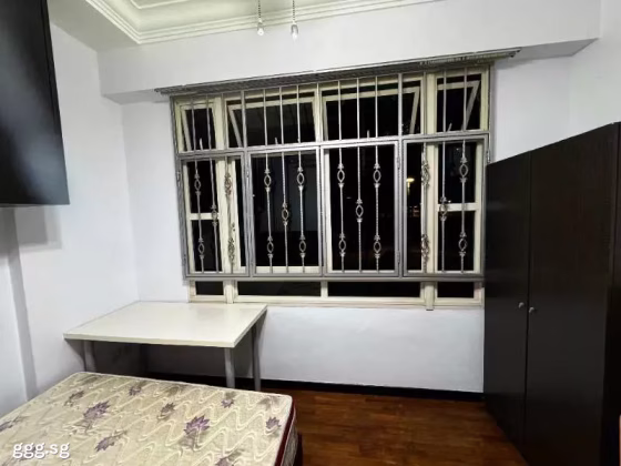 单间出租 • 碧山 • 269C Compassvale Link • S$800 • 3房(2臥室) • 普通房 照片
