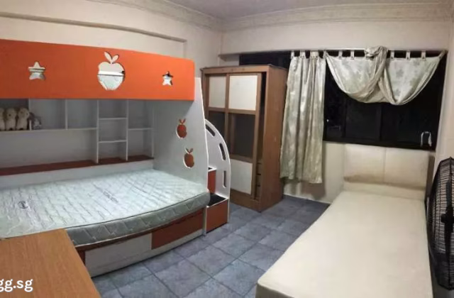 单间出租 • 三巴旺 • 894B Woodlands Drive 50 • S$850 • 4房(3臥室) • 普通房