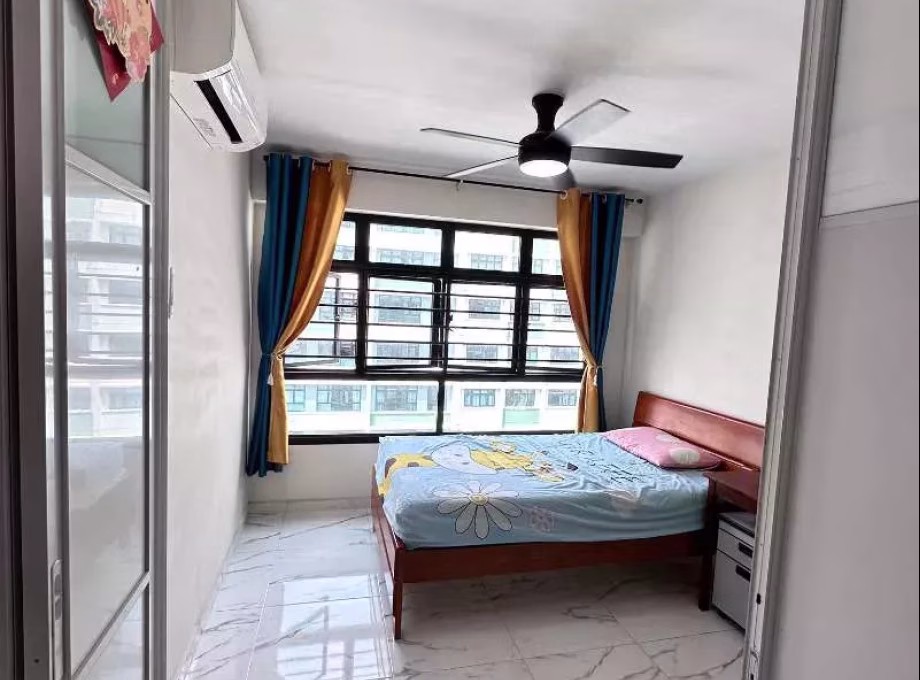 单间出租 • 梧槽 • 508B Yishun Avenue 4 • S$600 • 5房(4臥室) • 佣人房 照片
