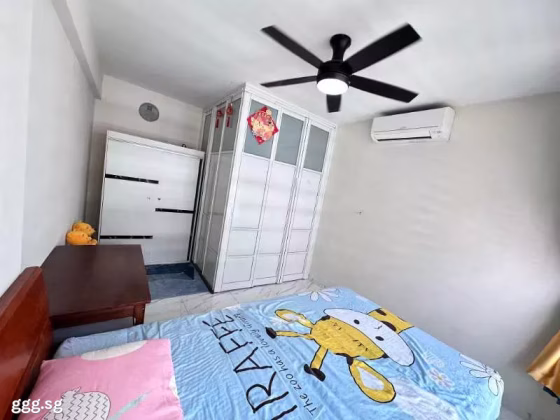 单间出租 • 梧槽 • 508B Yishun Avenue 4 • S$600 • 5房(4臥室) • 佣人房 照片