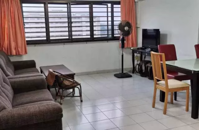 整套出租 • 梧槽 • 760 Yishun Street 72 • S$3900 • 5房(4臥室) • 