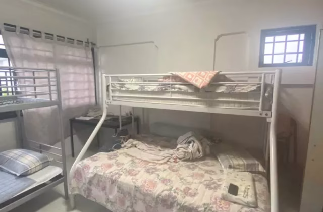 单间出租 • 三巴旺 • 710 Woodlands Drive 70 • S$450 • 5房(4臥室) • 床位出租