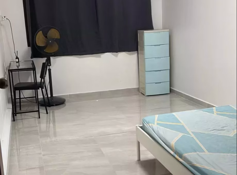 单间出租 • 林厝港 • 725 Jurong West Avenue 5 • S$900 • 3房(2臥室) • 普通房 照片