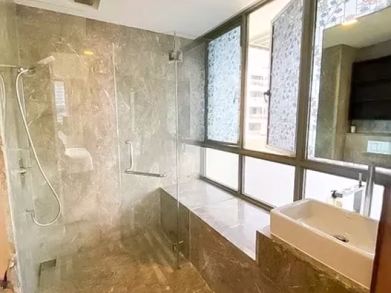 整套出租 • 勿洛 •  Espada • S$3050 • 住宅公寓 • 560ft² / 52m² 照片