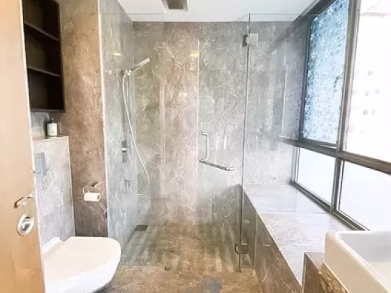 整套出租 • 勿洛 •  Espada • S$3050 • 住宅公寓 • 560ft² / 52m² 照片