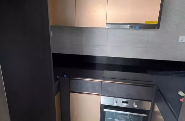 单间出租 • 欧南 •  Arena Residences • S$1800 • 住宅公寓 • 普通房