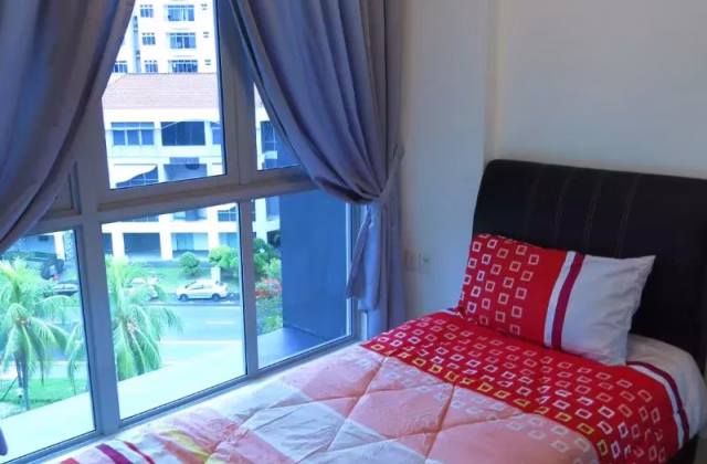 整套出租 • 欧南 •  Centra Heights • S$4100 • 住宅公寓 • 700ft² / 65m²