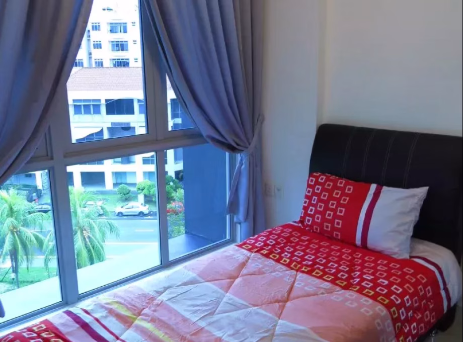 整套出租 • 欧南 •  Centra Heights • S$4100 • 住宅公寓 • 700ft² / 65m² 照片