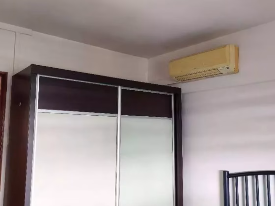 单间出租 • 武吉班让 • 339 Clementi Avenue 5 • S$1000 • 3房(2臥室) • 普通房 照片