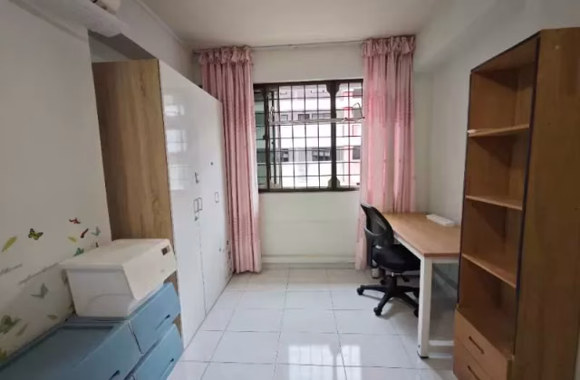 单间出租 • 新加坡河 • 439 Hougang Avenue 8 • S$1100 • 3房(2臥室) • 普通房