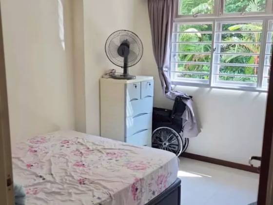 单间出租 • 梧槽 • 302 Yishun Central • S$580 • 3房(2臥室) • 佣人房 照片
