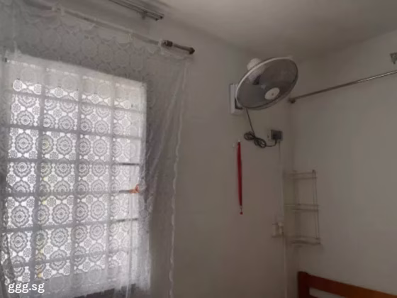 单间出租 • 梧槽 • 302 Yishun Central • S$580 • 3房(2臥室) • 佣人房 照片