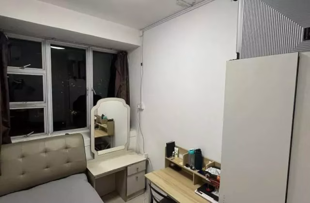 单间出租 • 欧南 •  Canberlin Lodge • S$1100 • 住宅公寓 • 普通房