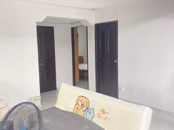 单间出租 • 三巴旺 • 710 Woodlands Drive 70 • S$350 • 5房(4臥室) • 佣人房 照片