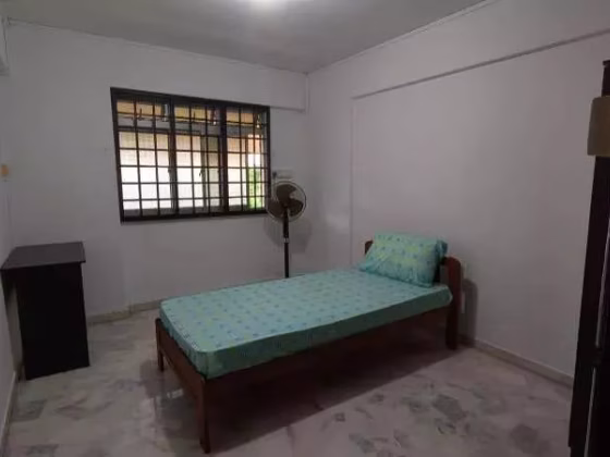 单间出租 • 梧槽 • 234 Yishun Street 21 • S$850 • 5房(4臥室) • 普通房 照片