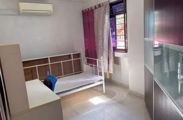 单间出租 • 林厝港 • 690 Jurong West Central 1 • S$1000 • 4房(3臥室) • 普通房