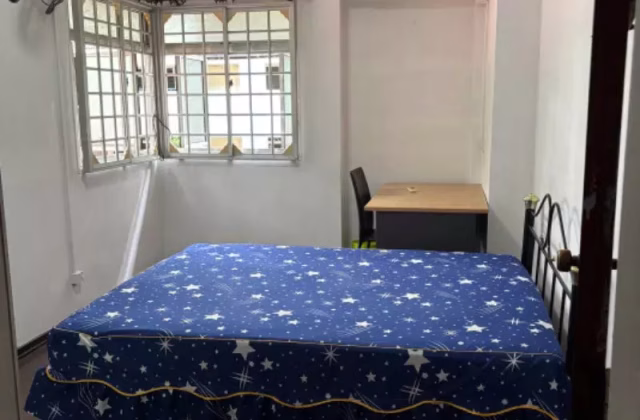 单间出租 • 三巴旺 • 355 Woodlands Avenue 1 • S$1000 • 4房(3臥室) • 普通房