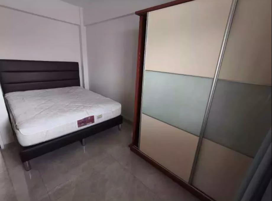 单间出租 • 三巴旺 • 429 Woodlands Street 41 • S$900 • 4房(3臥室) • 普通房 照片