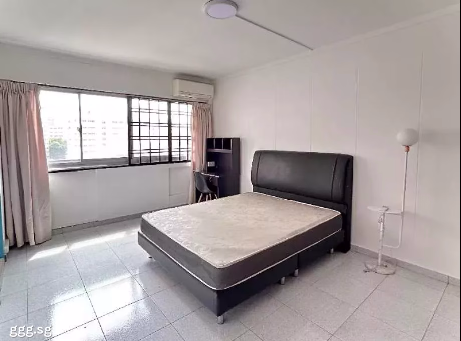 单间出租 • 芽笼 • 429 Choa Chu Kang Avenue 4 • S$1300 • 执行组屋 • 主人房 照片