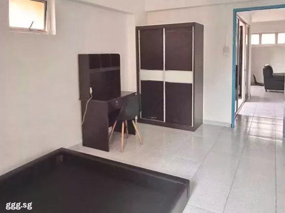 单间出租 • 芽笼 • 429 Choa Chu Kang Avenue 4 • S$1000 • 执行组屋 • 普通房 照片
