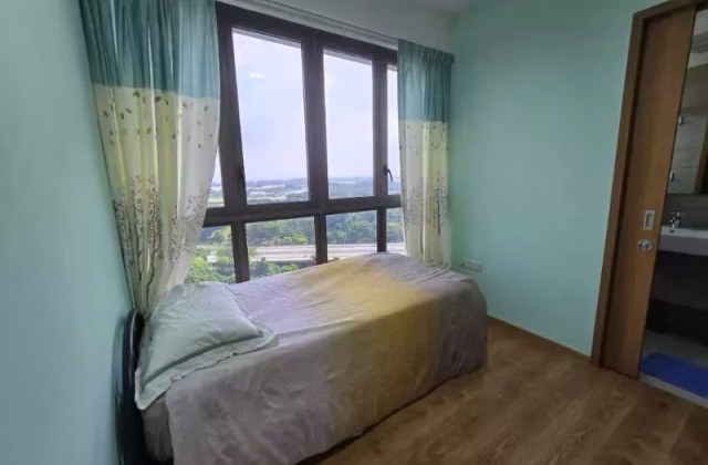 单间出租 • 碧山 •  Rivercove Residences Ec • S$2000 • 共管公寓 • 主人房