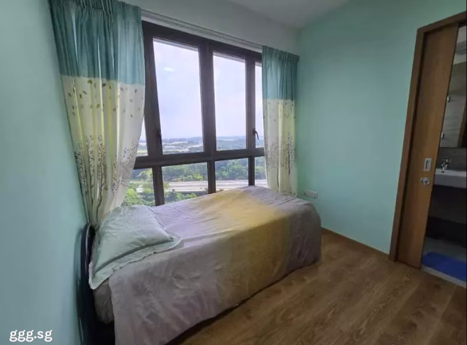 单间出租 • 碧山 •  Rivercove Residences Ec • S$2000 • 共管公寓 • 主人房 照片