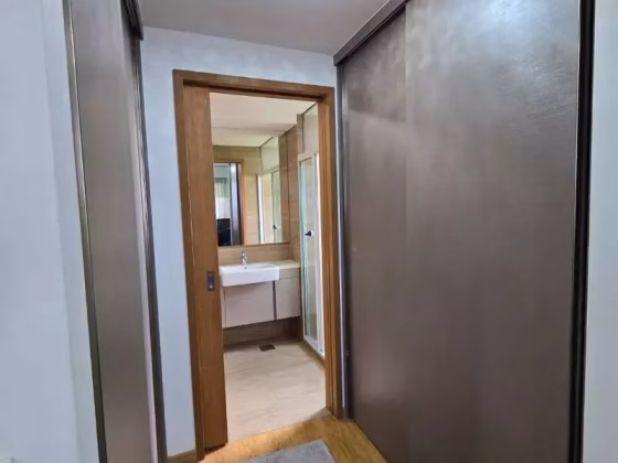 单间出租 • 碧山 •  Rivercove Residences Ec • S$2000 • 共管公寓 • 主人房 照片
